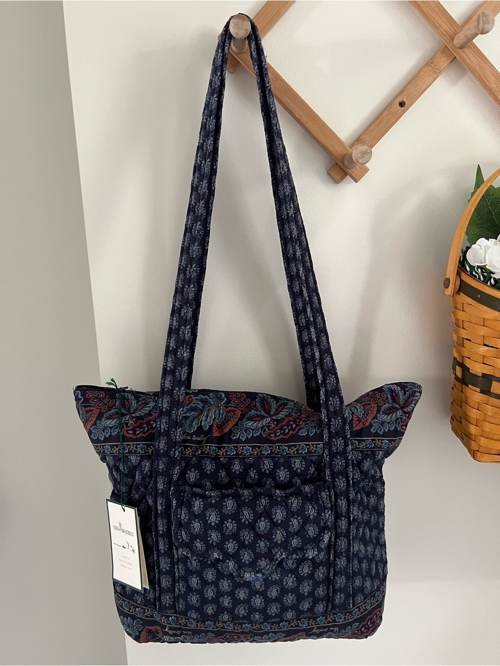 Vera Bradley Vintage Classic Navy Villager Bag